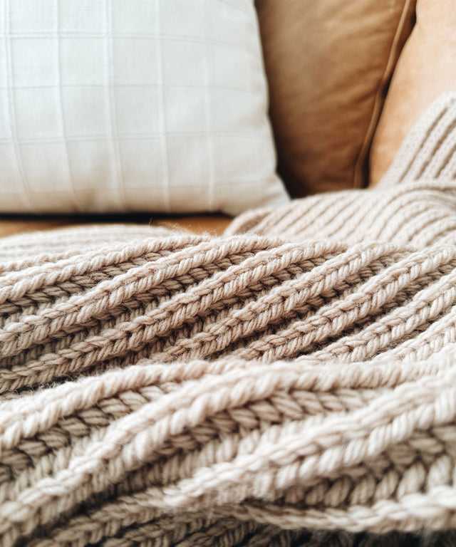 Amoni Throw