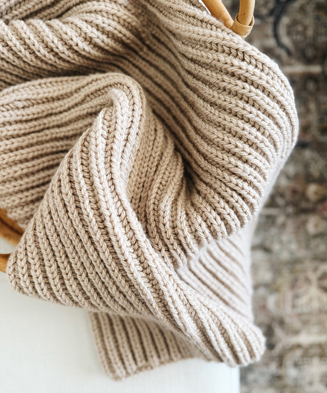 Amoni Throw