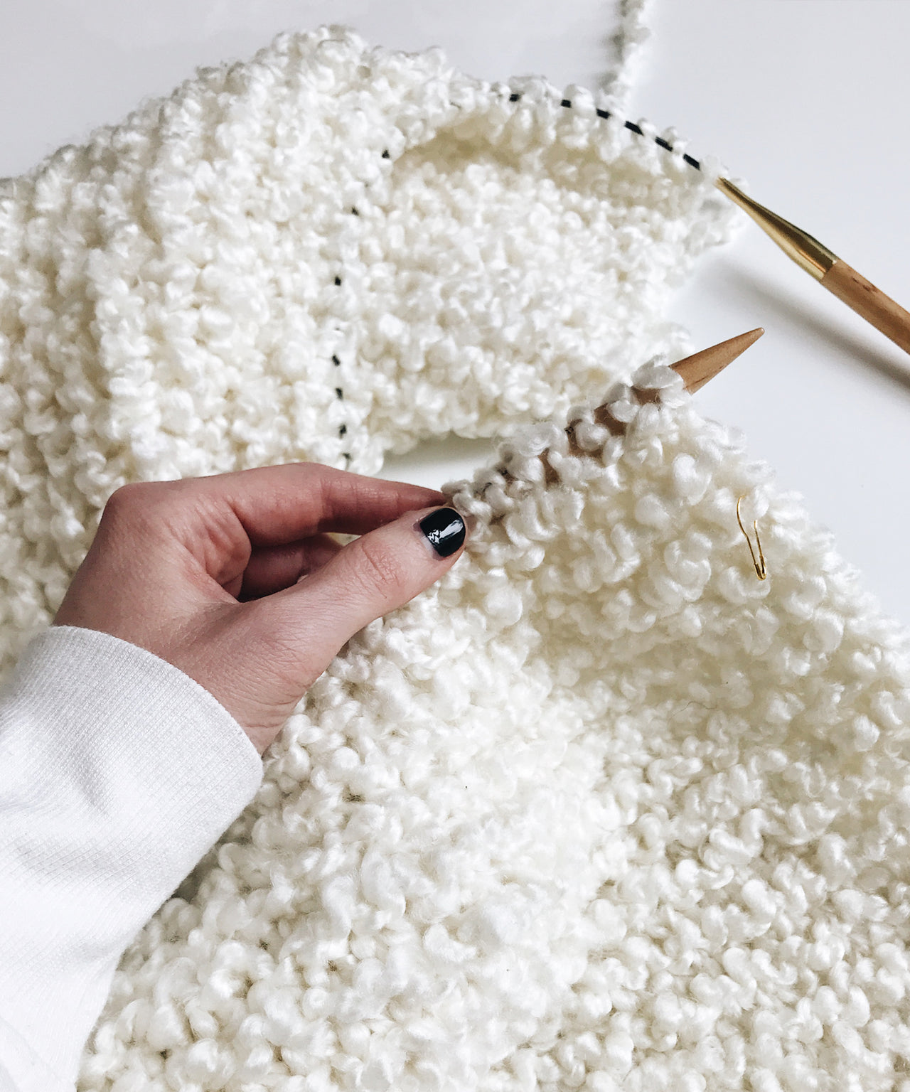 Bouclé Blanket DeBrosse