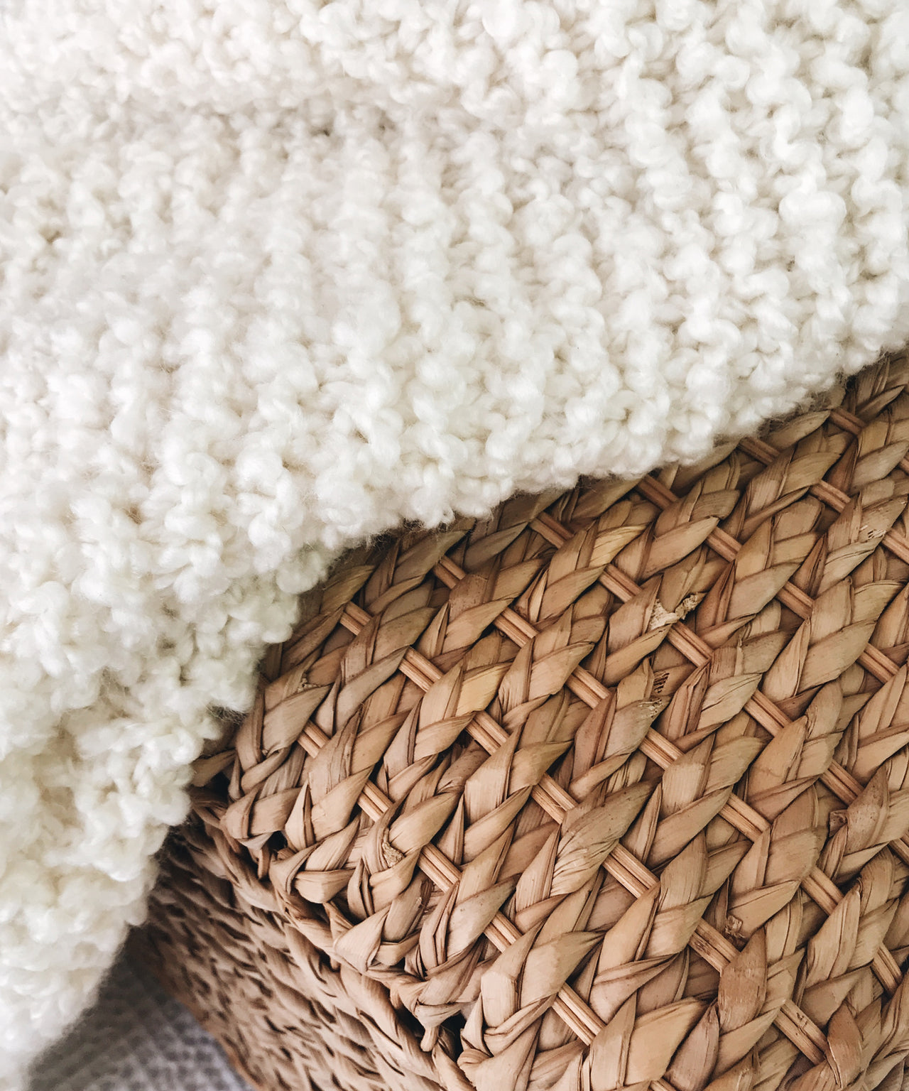 Bouclé Blanket DeBrosse